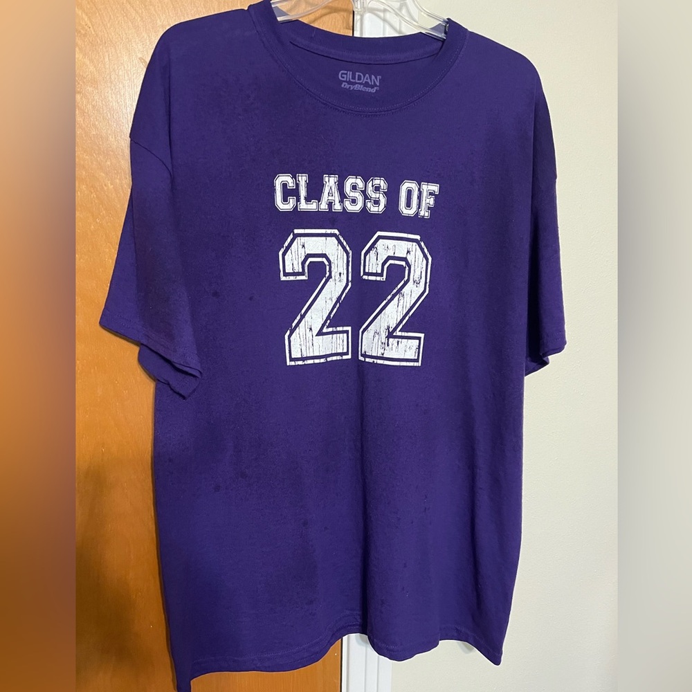 Gildan T-Shirt Men’s XL Purple Class of 2022.